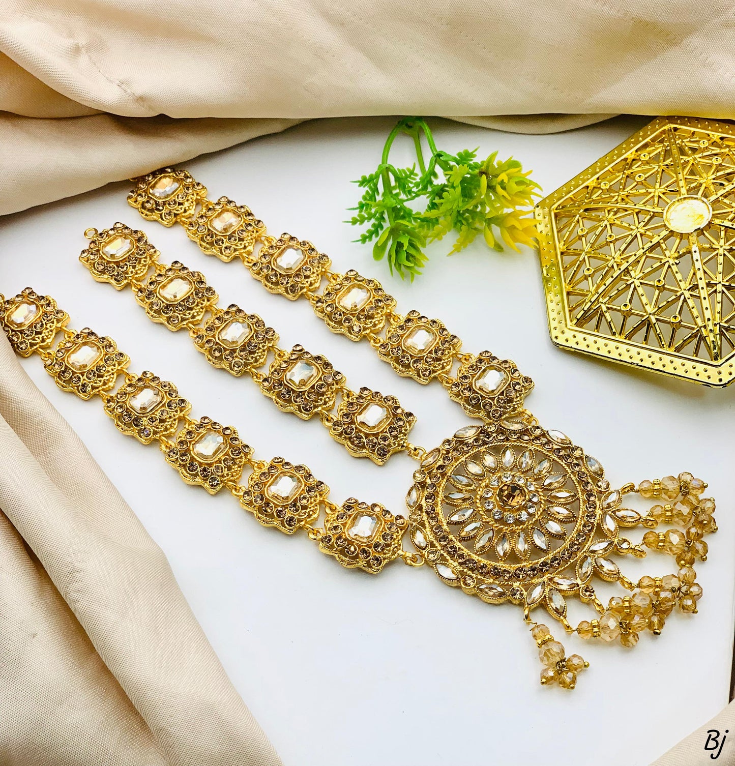 Fancy Bridal Mathapatti